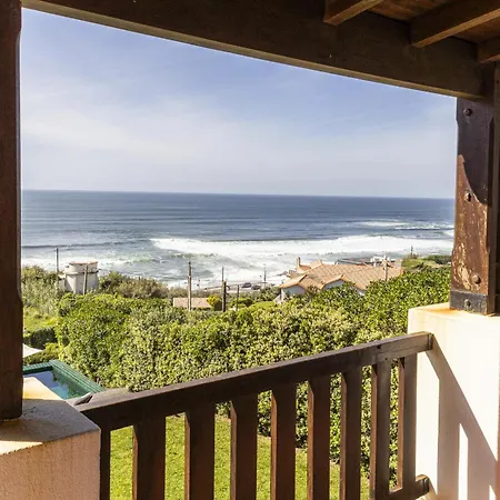 Villa Coastal Charm Chalet
