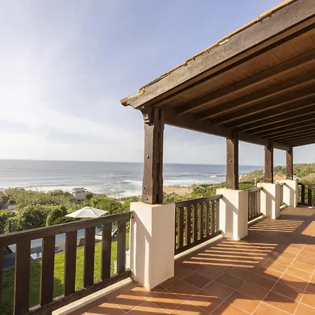 Villa Coastal Charm Chalet Colares